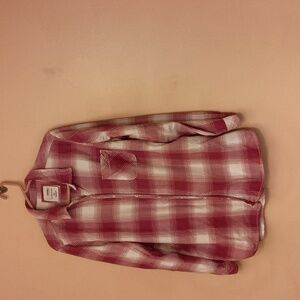 Sonoma women's XL red, mauve, and white flannel button down shirt with pocket